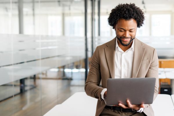 Zoho Desk: como estruturar um atendimento eficiente e integrado com vendas e pós-venda